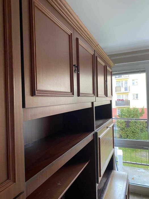 Drewniana meblościanka