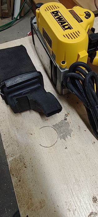 Szlifierka taśmowa DW433