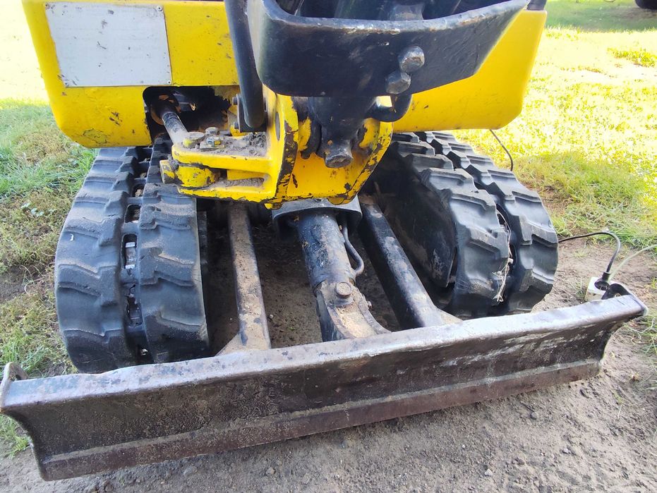 Minikoparka JCB 8015 z przyczepą
