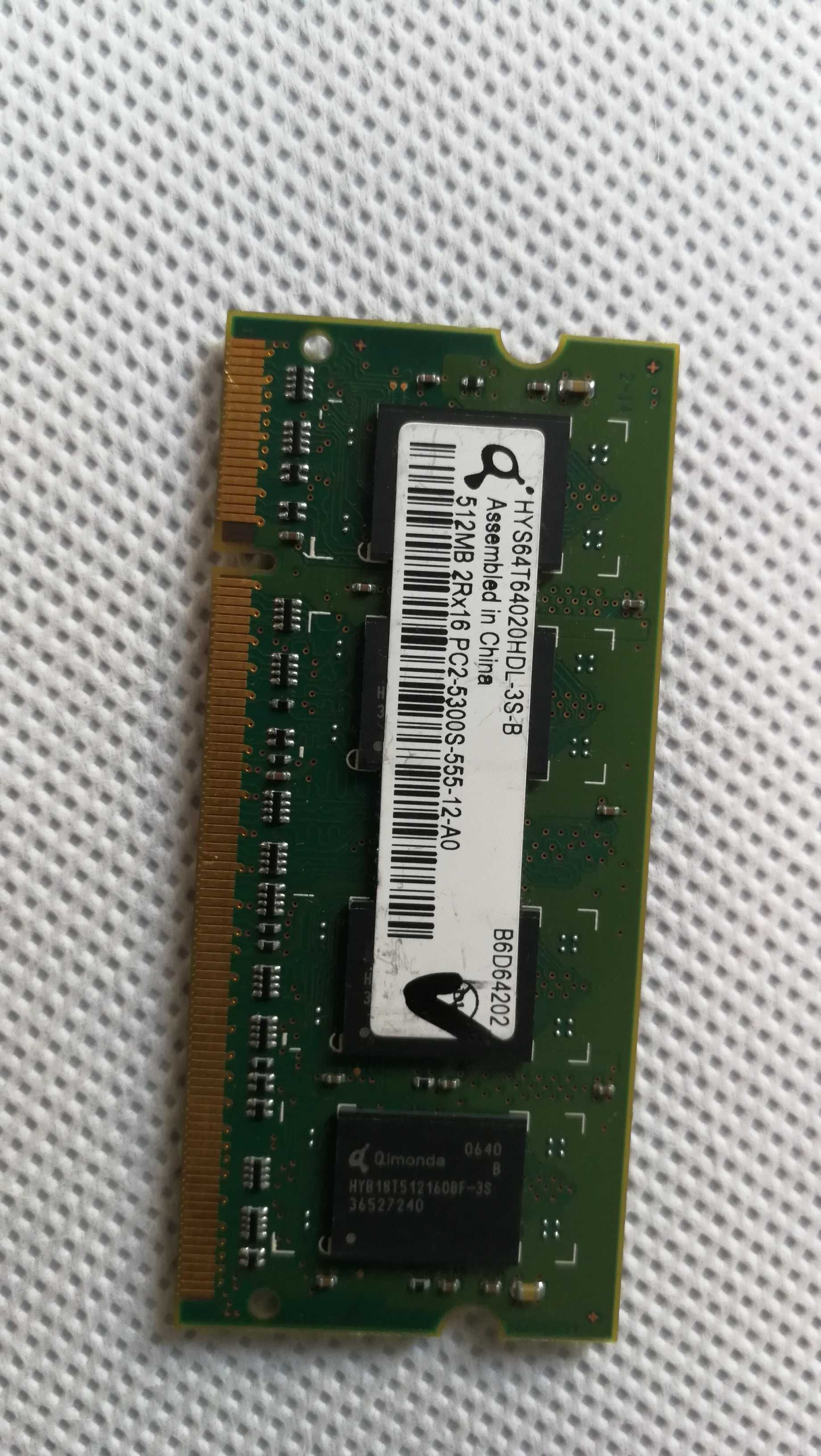 Pamięć DDR2  3x 512 MB  plus  1x 1GB razem 4 sztuki