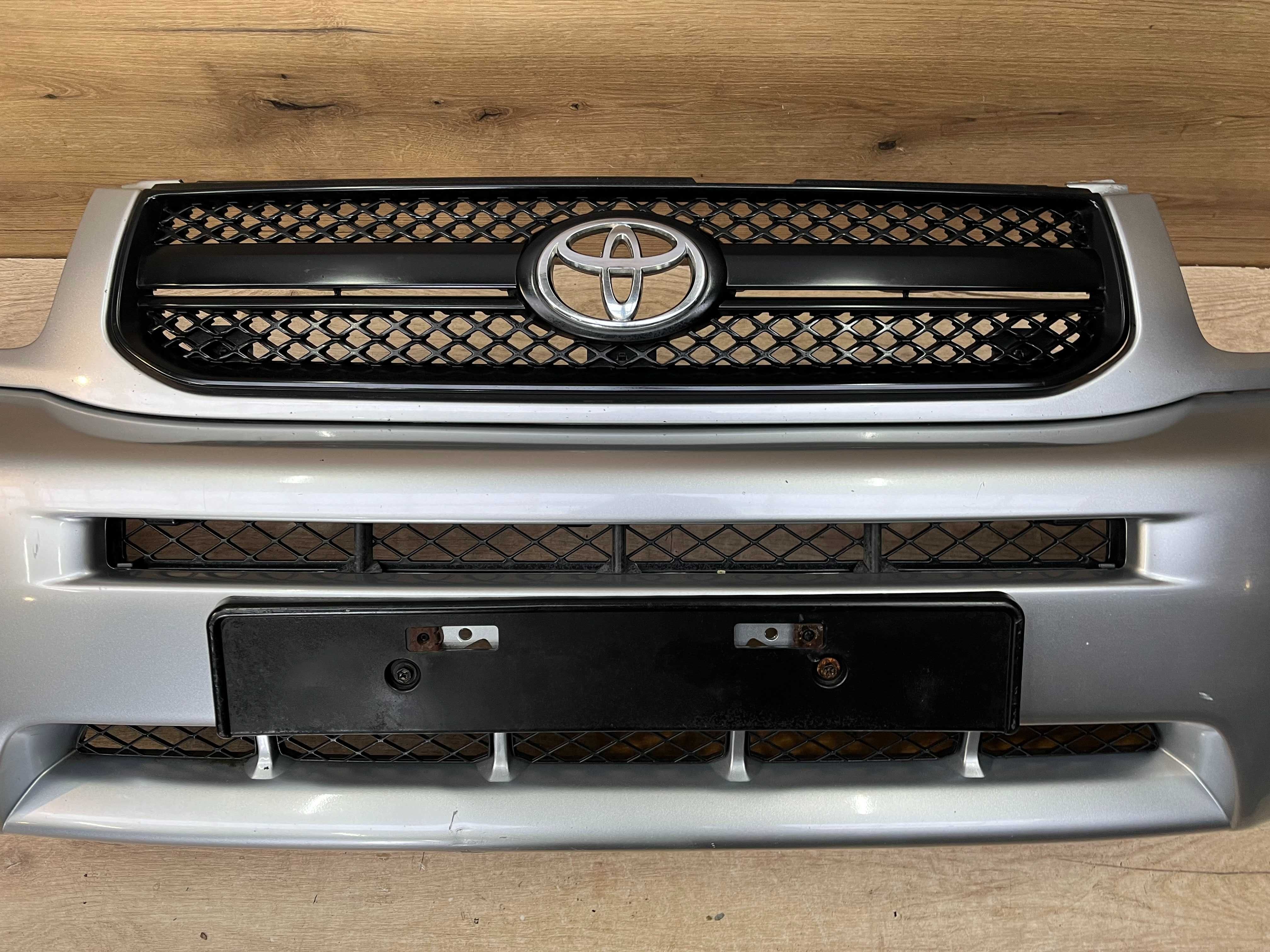 Zderzak przedni Toyota Rav4 Lift kolor 1d4