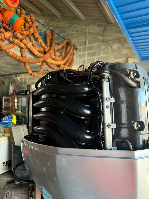 Motor Honda fora de borda 150HP VTEC com 300 hora