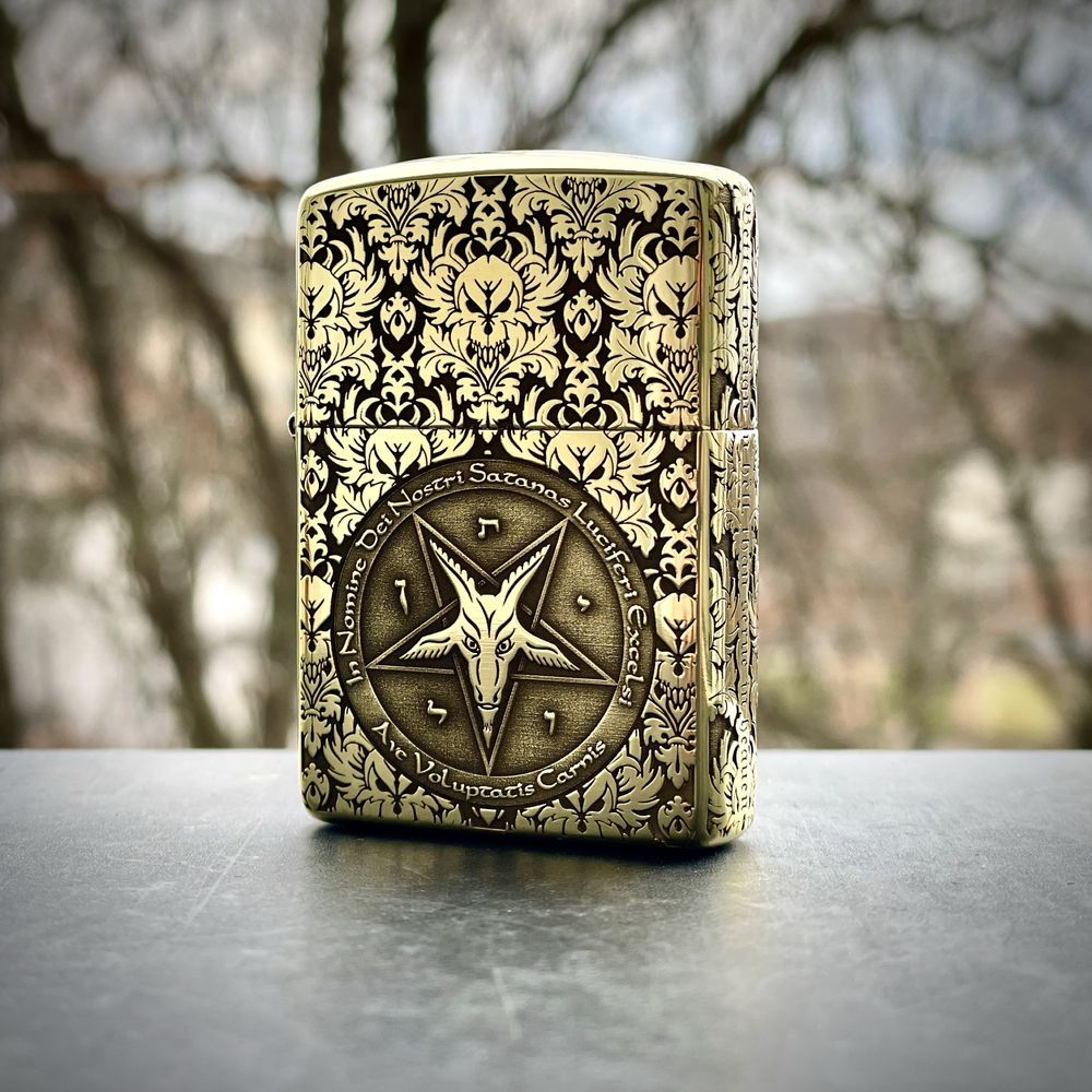 Нова оригінальна запальничка Zippo Baphomet Armor