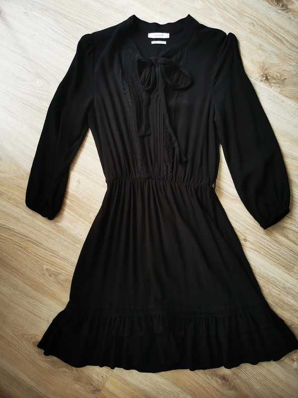 Czarna sukienka wiązana na kokardę, Reserved, rozm. S