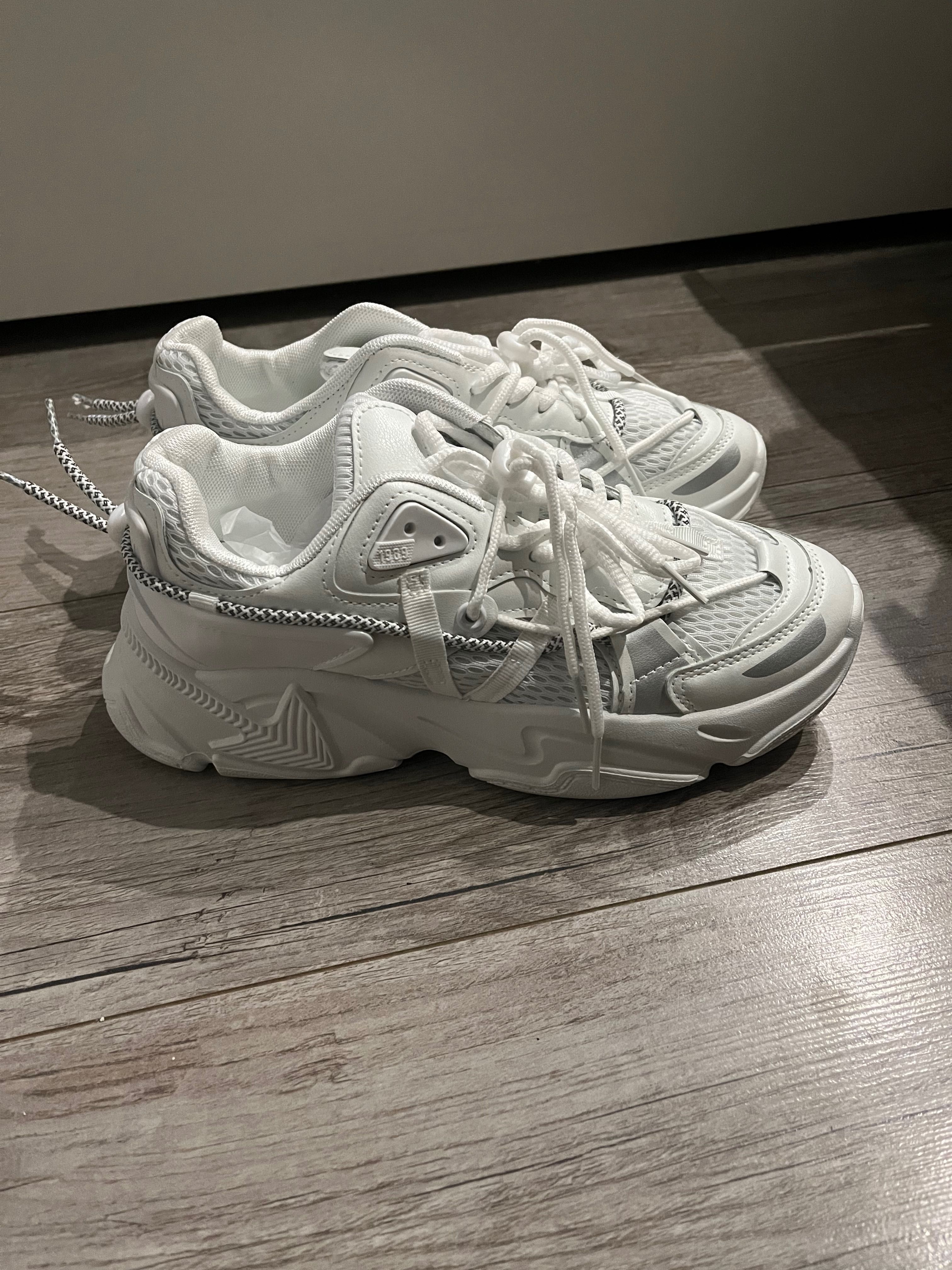 Sprzedam nowe buty