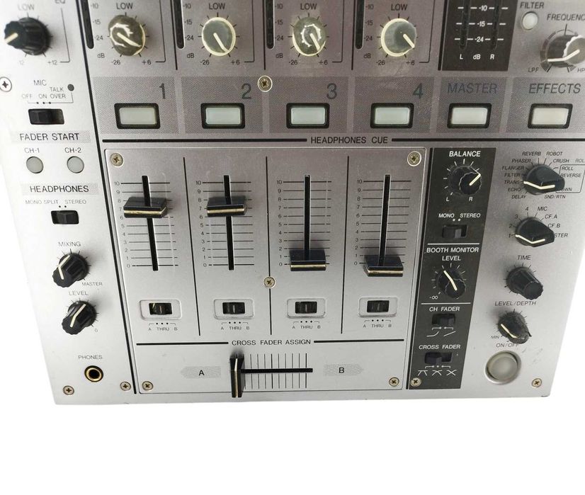 Mixer Pioneer DJM 700