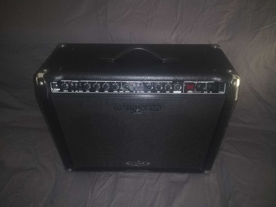 Amplificador guitarra Behringer V-Tone GMX210