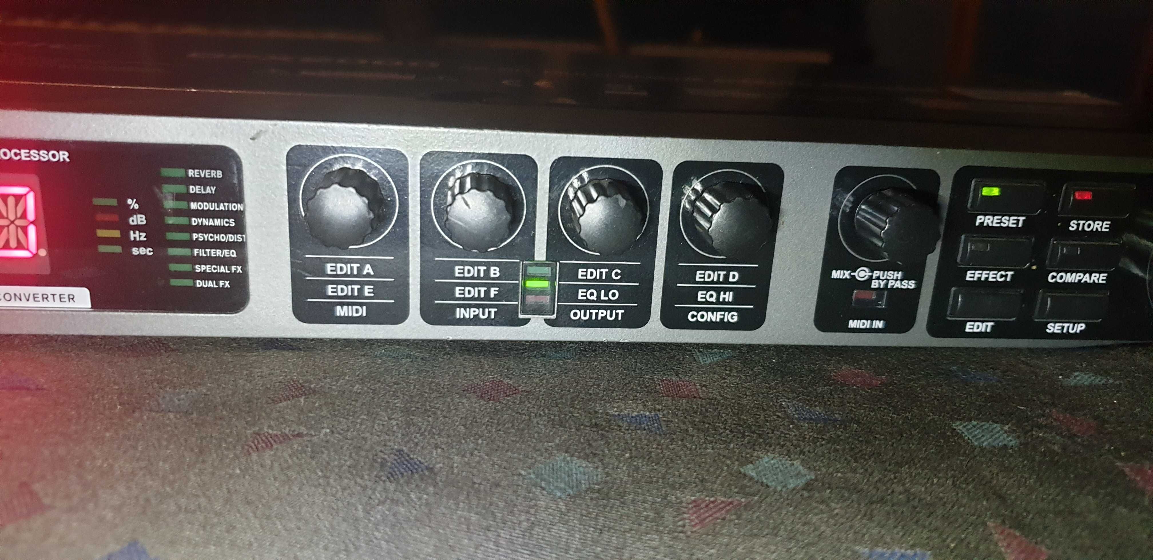 PHONIC Multi Efekt Processor DFX 2000 Super Efekt Stereo