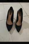 Sapatos de salto alto preto