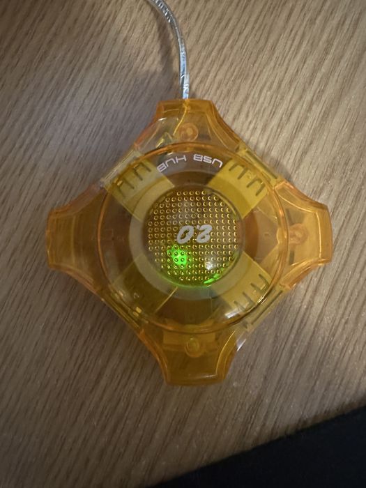 Продам USB хаб на 4 порти