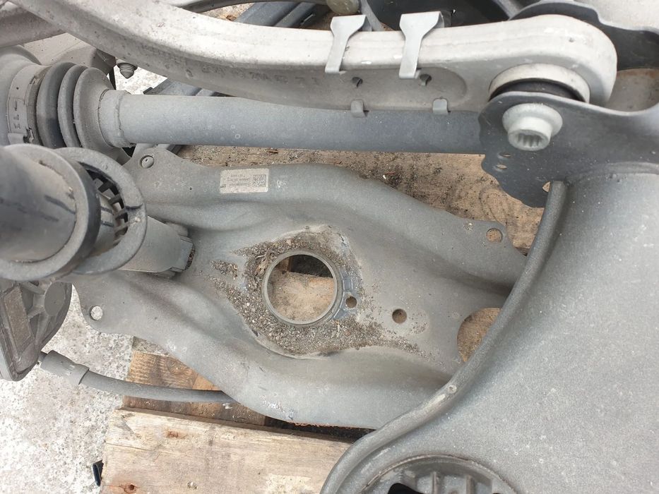 Braço de suspensão trás esquerdo MERCEDES-BENZ Classe C Coupé (C205)