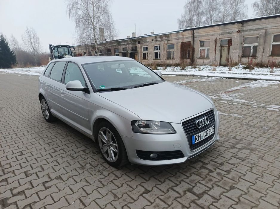 Audi A3 Sportback Bardzo ladna A3 8p BEZWYPADKOWA*klima*alufelgi17*STAB BDB*z Niemiec