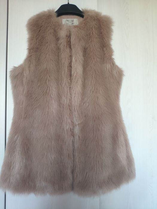 Меховая жилетка ZARA TRF. Размер M