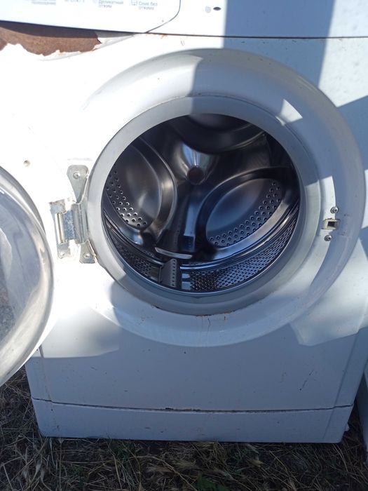 Пральна машина Indesit WISN 80. Працює. Робоча