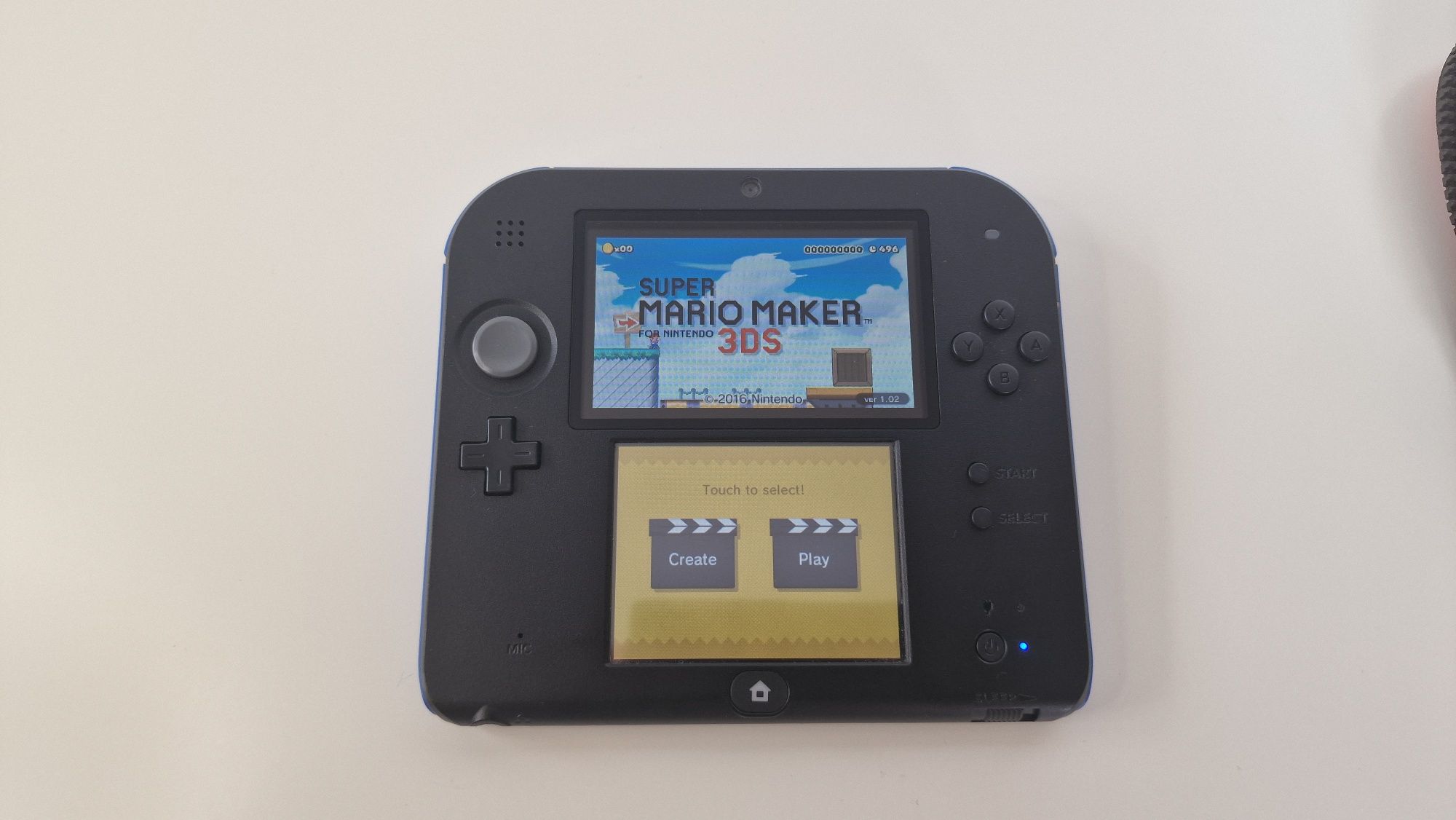 Nintendo 2DS + Super Mario Maker