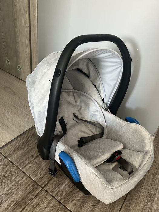 Автокрісло переноска до 13 кг в чудовому стані