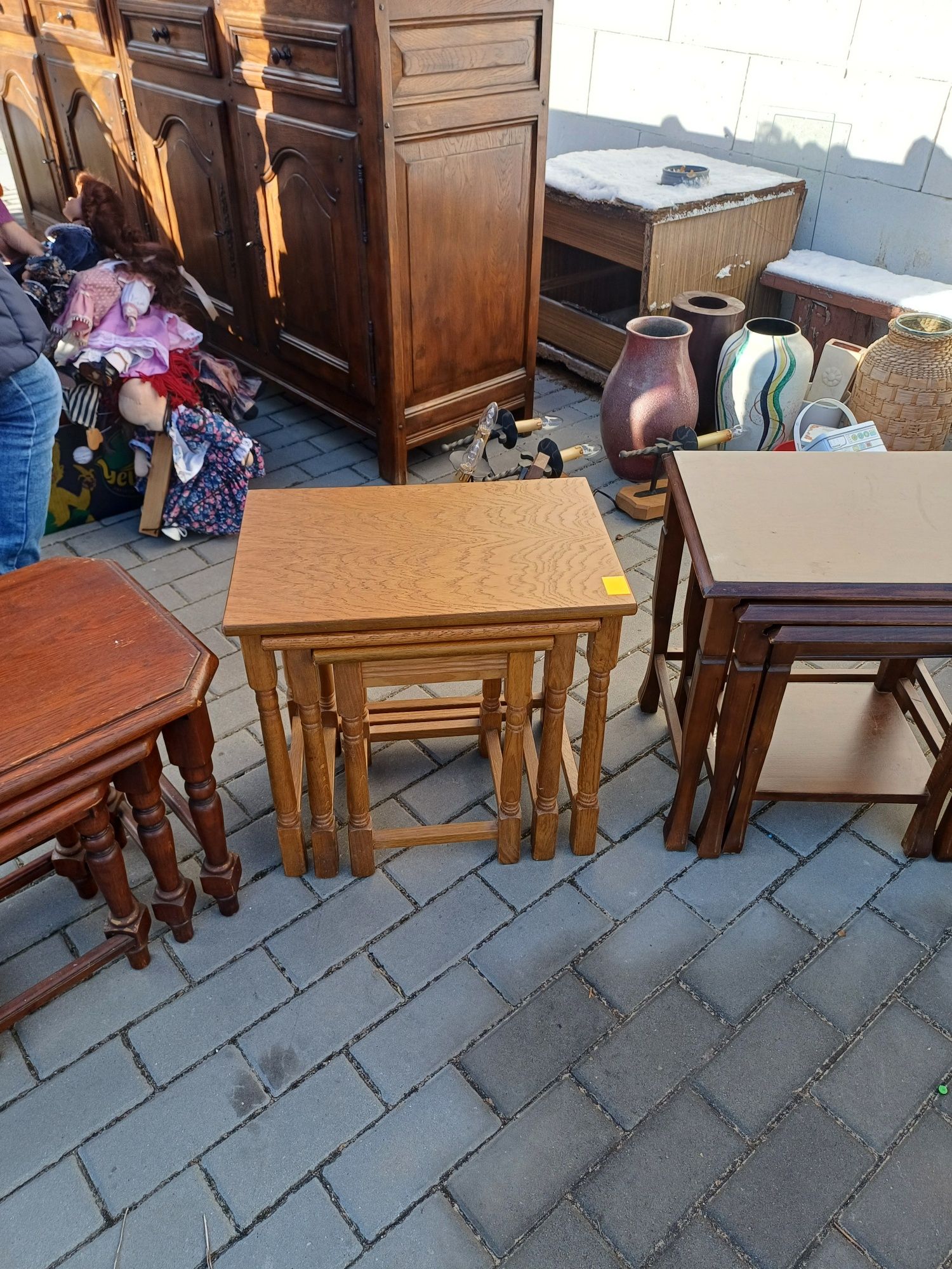 Komplet stolików trojaki