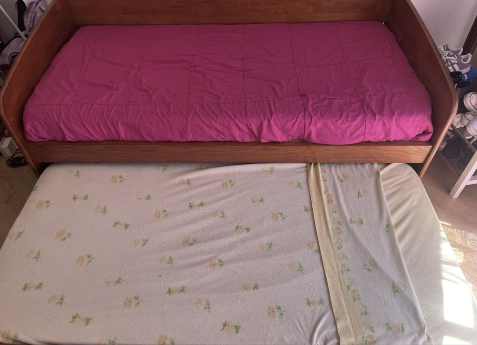 Cama dupla solteira