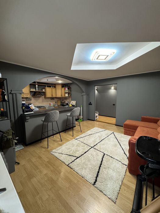 Продаж 2 кімнатної квартири по вул.Глинянський Тракт з ремонтом