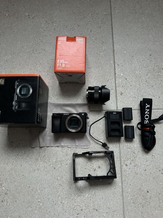 Продам комплект Sony 6400 та Sony 35 mm f1.8