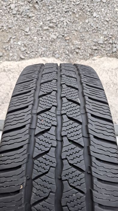 Continental 215/65 R16 C VanContact Winter 9 mm