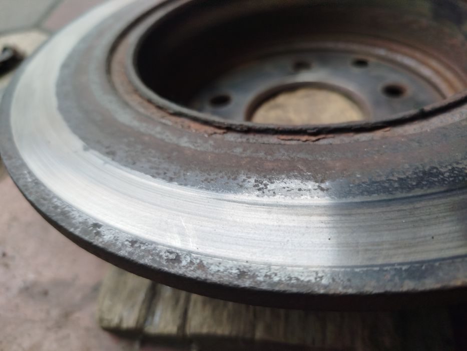 Диски тормозні задні Ніссан кашкай 1.6 бензин 2011 рік.Ціна за штуку.