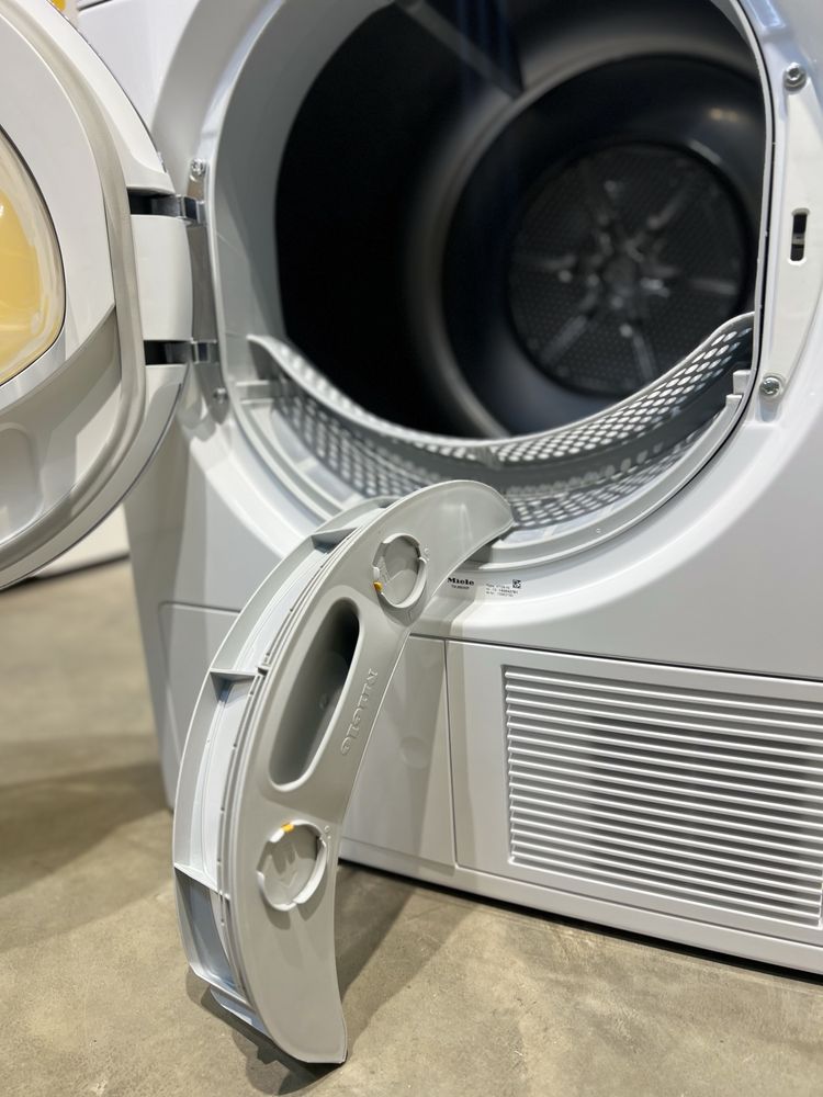 Комплект пралка та сушка Miele. 9kg. Паровий удар. 23 рік. Укр меню!