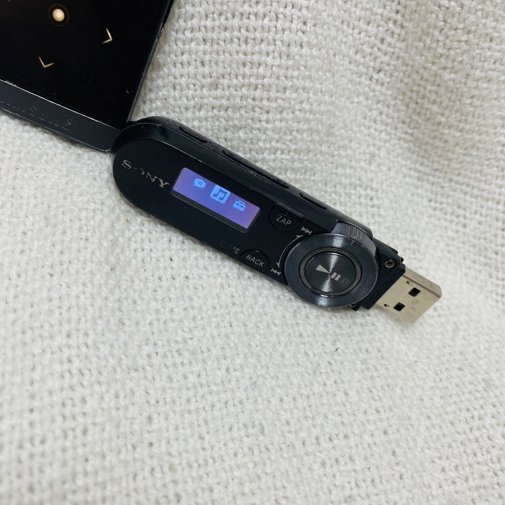 MP3 плеєр Sony/ Samsung YP-T10.