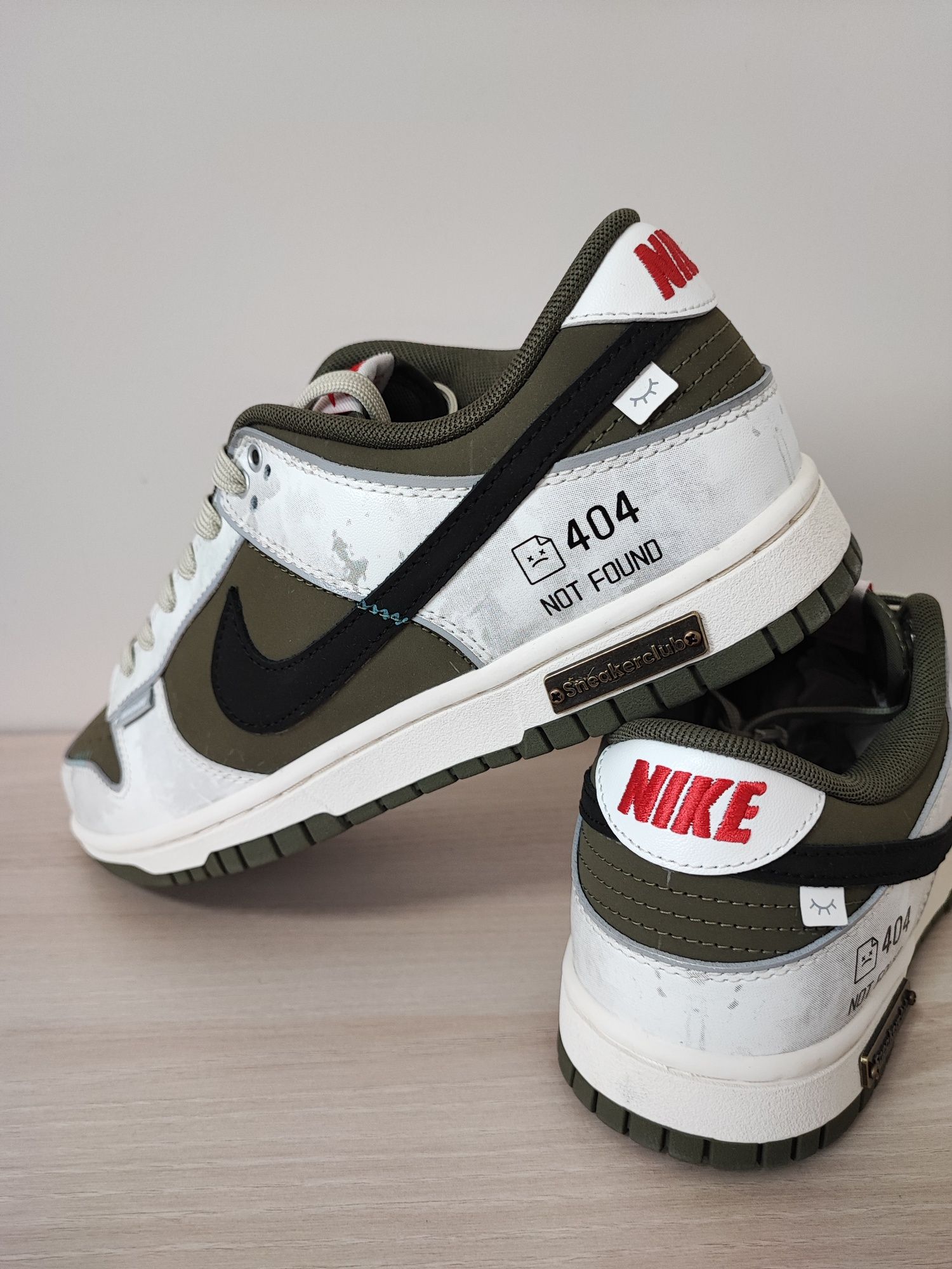 Кросівки Nike Dunk Low Anonymous Player