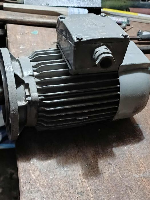 Silnik elektryczny