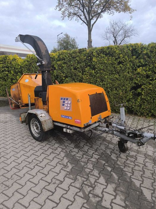 Rębak spalinowy Tünnissen na przyczepce 33KM