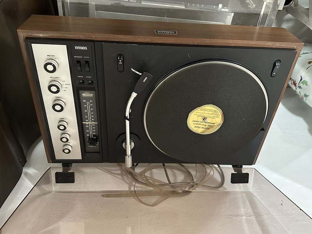 YAMAHA MC-40 1973 - Recetor de Rádio com Gira-discos