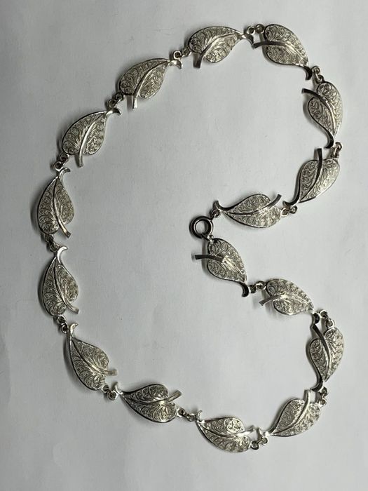 На подарунок ланцюжок з кульками  срібло