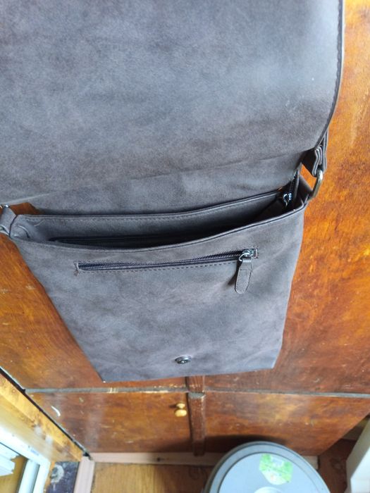 Кожаная сумка на плечо