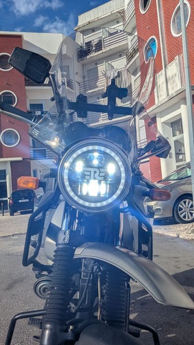 Royal Enfield Himalayan 411