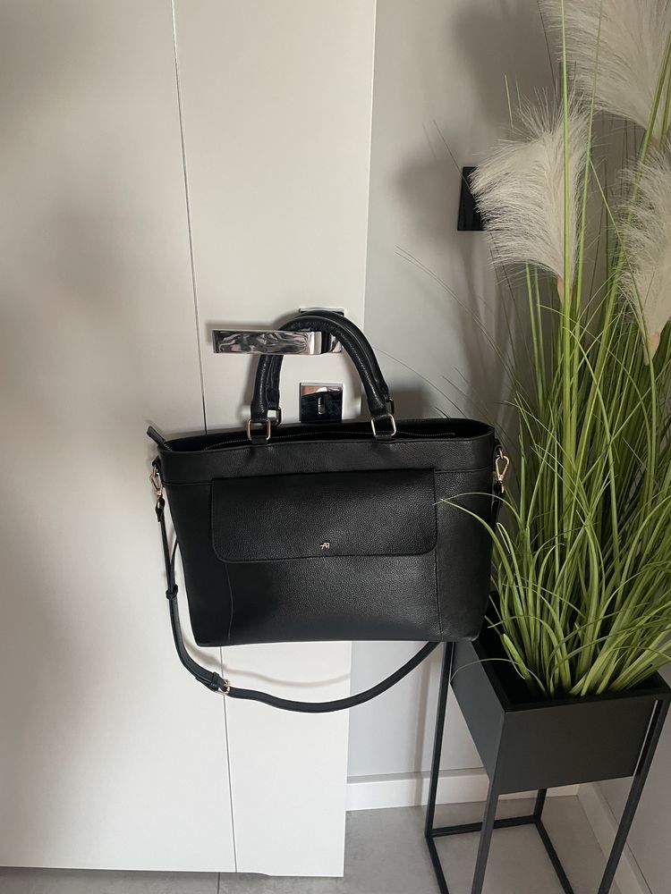 Torebka czarna skórzana Anna Field shopperka do pracy na laptop