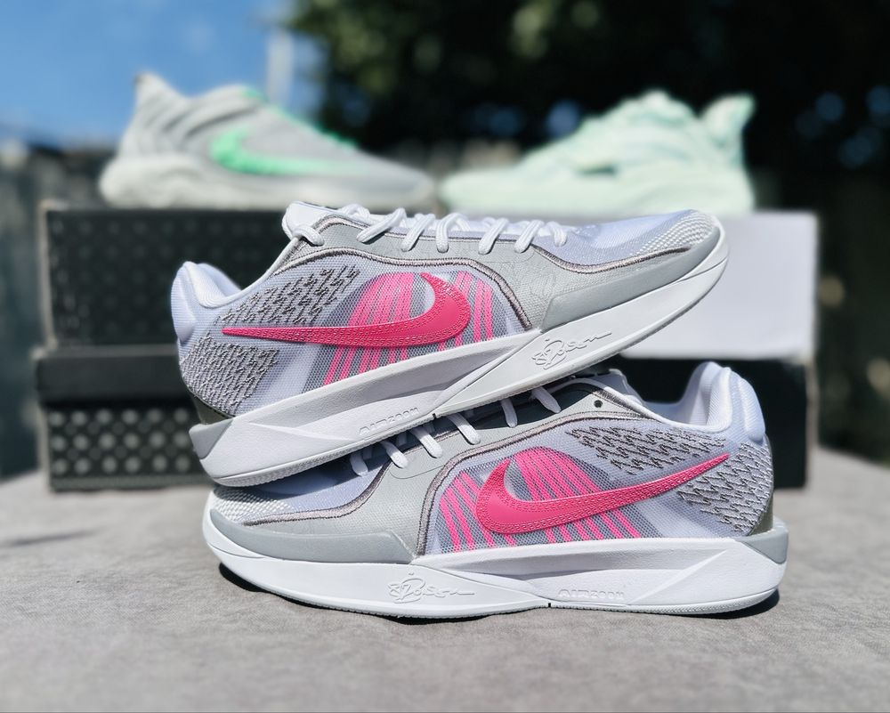 Баскетбольні кросівки Nike Sabrina 2