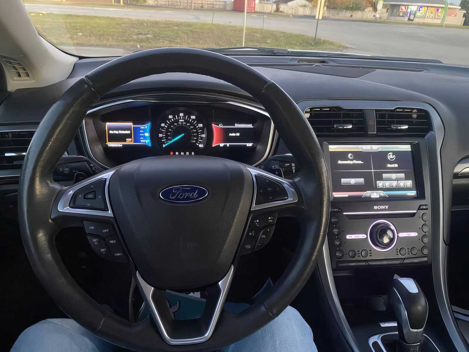 Ford Fusion Titanium      2016