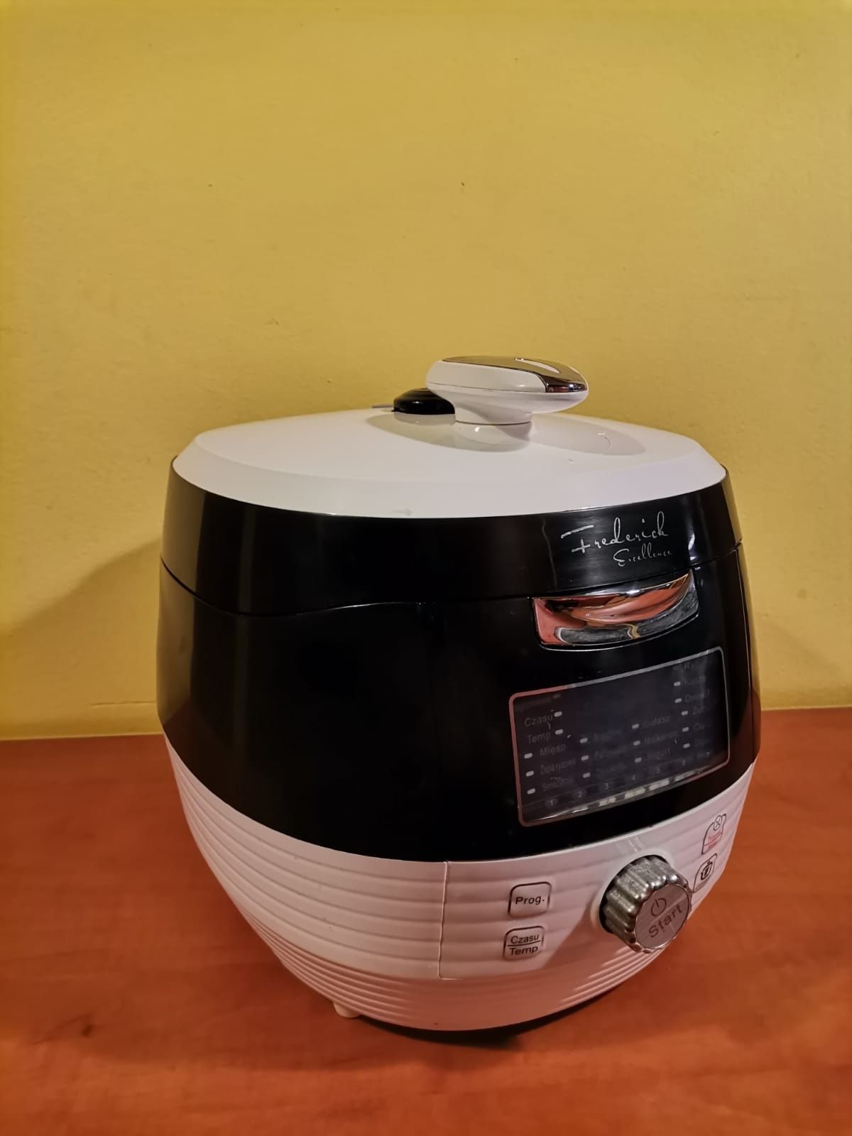 MULTI COOKER Frederick Excellence DE 19