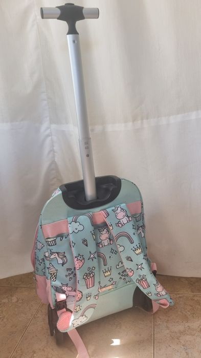 Mochila escolar com trolley