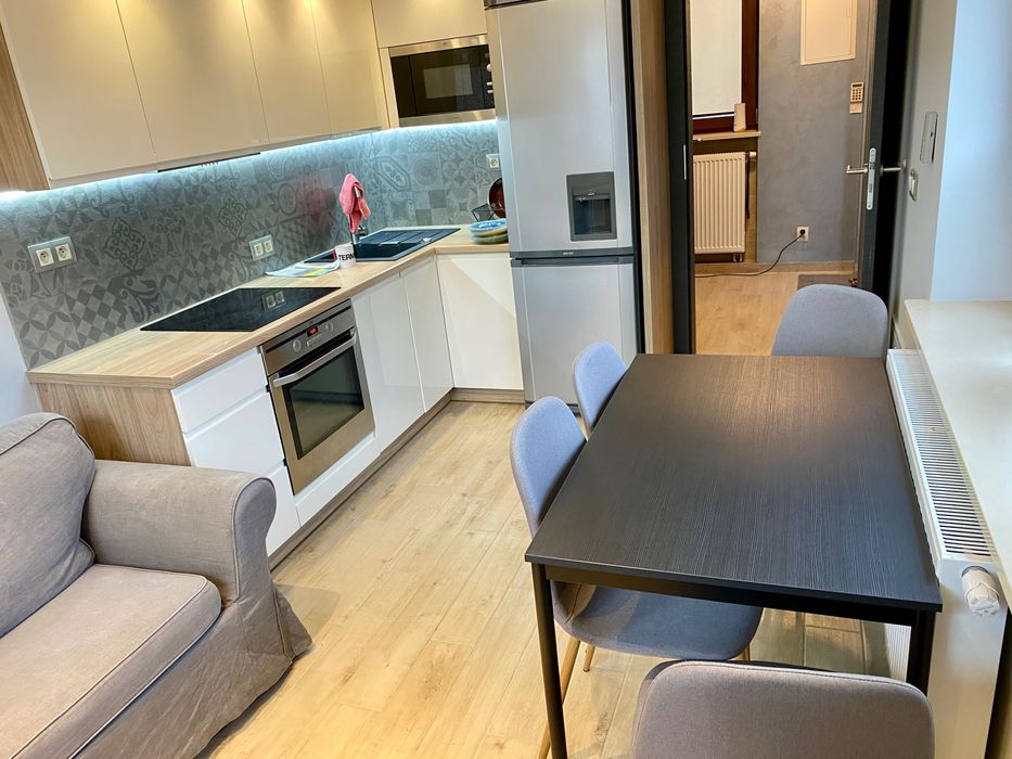 Wynajmę mieszkanie 50 m2 w Markach z ogródkiem i 2 miejscami parkingów