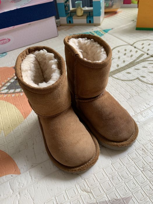 Оригінальні дутіки Ugg 24