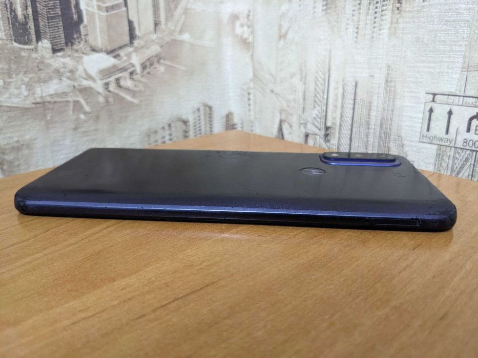 Смартфон Motorola Moto G Pure