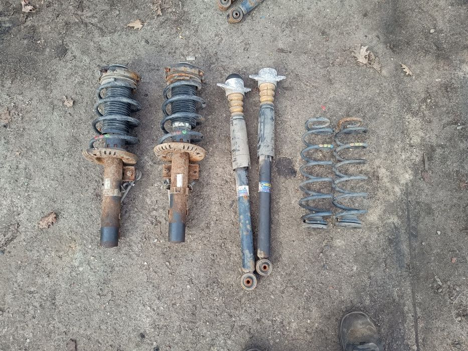 Amortyzator sprężyna przód tył prawy lewy VW polo 9n komplet