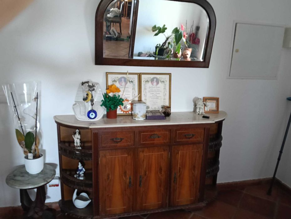 Móvel de entrada com espelho