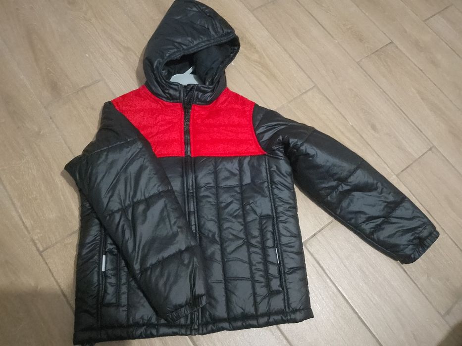 Продам 2 дитячі куртки за ціною одної
