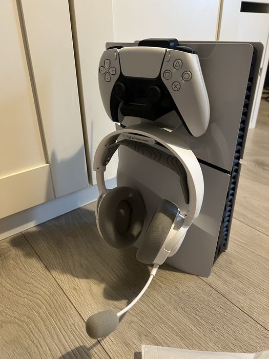 SteelSeries słuchawki bezprzewodowe PS5 + stacja mocująca z ładowaniem