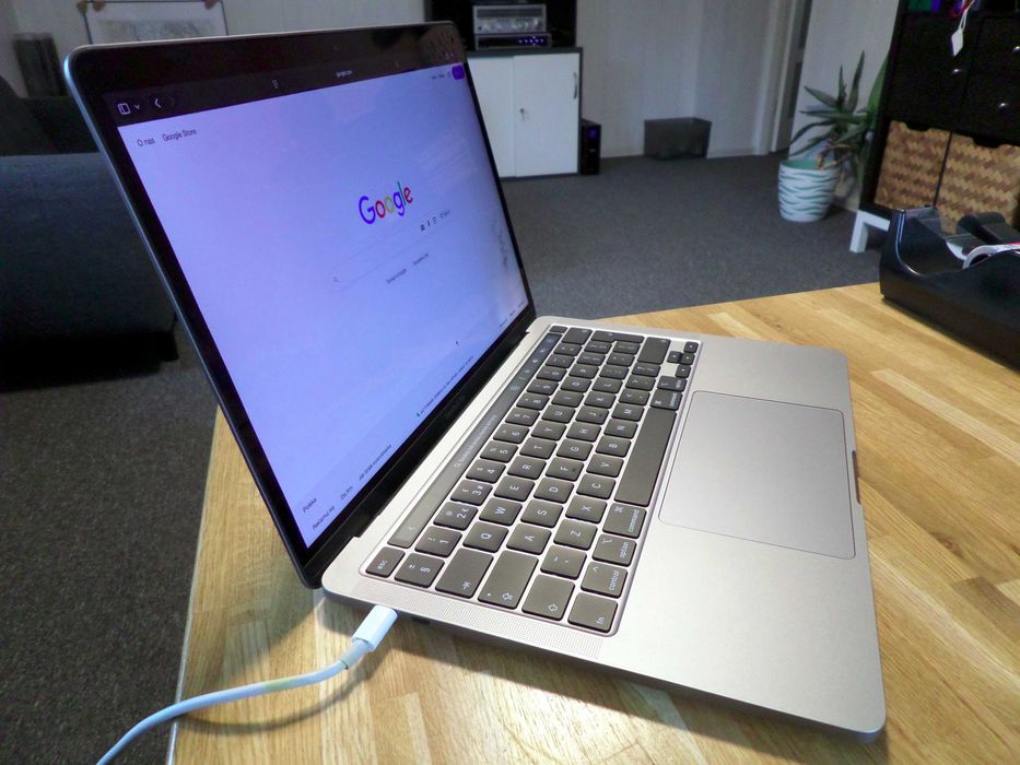 MacBook Pro 13" i5 16GB 500GB ssd A2251 laptop notebook apple (04)