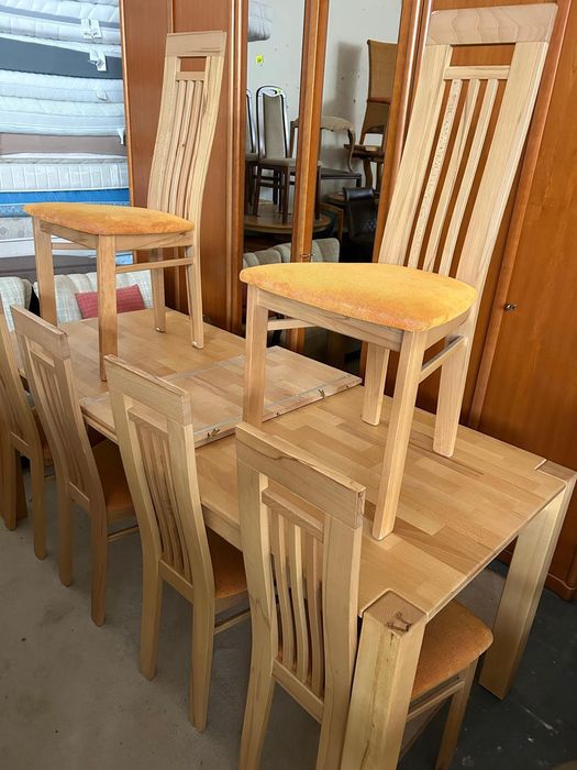 Drewniany stół + 8 krzeseł