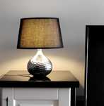 Lampa stojąca, glamour, ceramiczna, srebrna z czarnym abażurem - 38cm